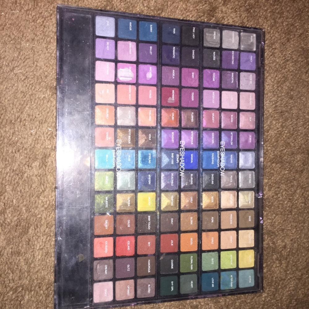 Eye shadow - Picture 3 of 3